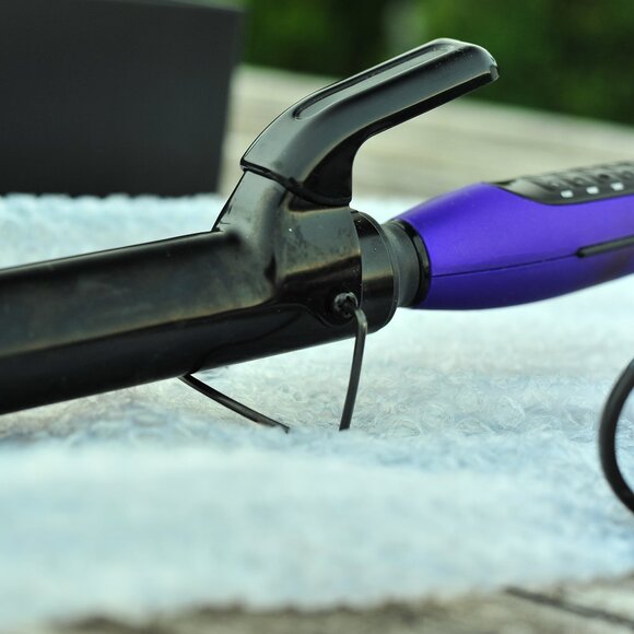 Hair Curling Wide Curl Iron - Picture 2 of 9